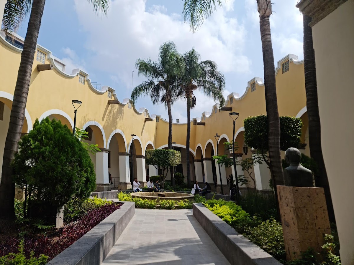 Hospital Civil Fray Antonio Alcalde — foto 4
