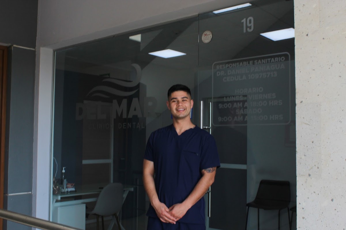 Dr. Daniel Paniagua