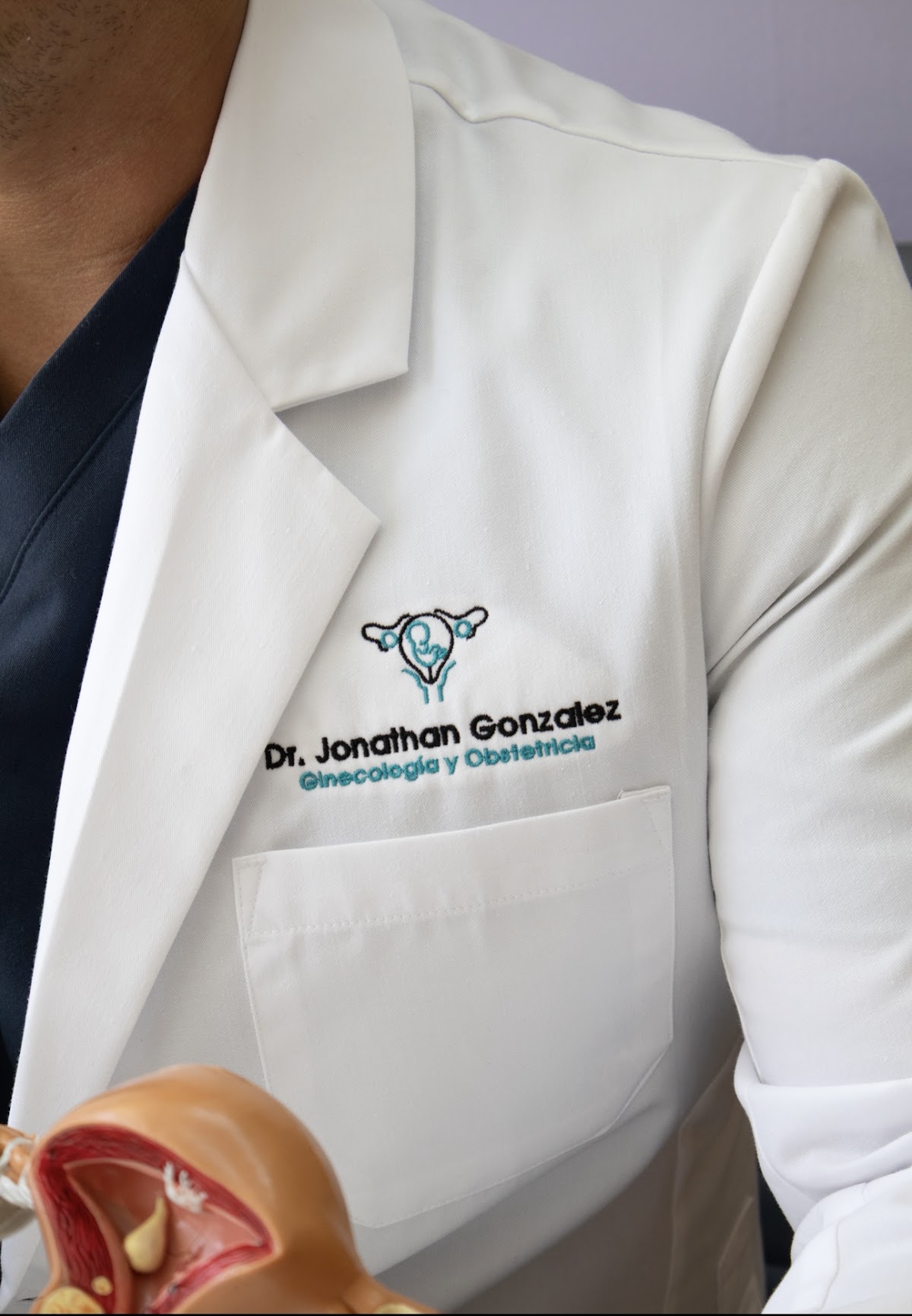 Dr. Jonathan González, Ginecólogo en Tijuana — foto 4