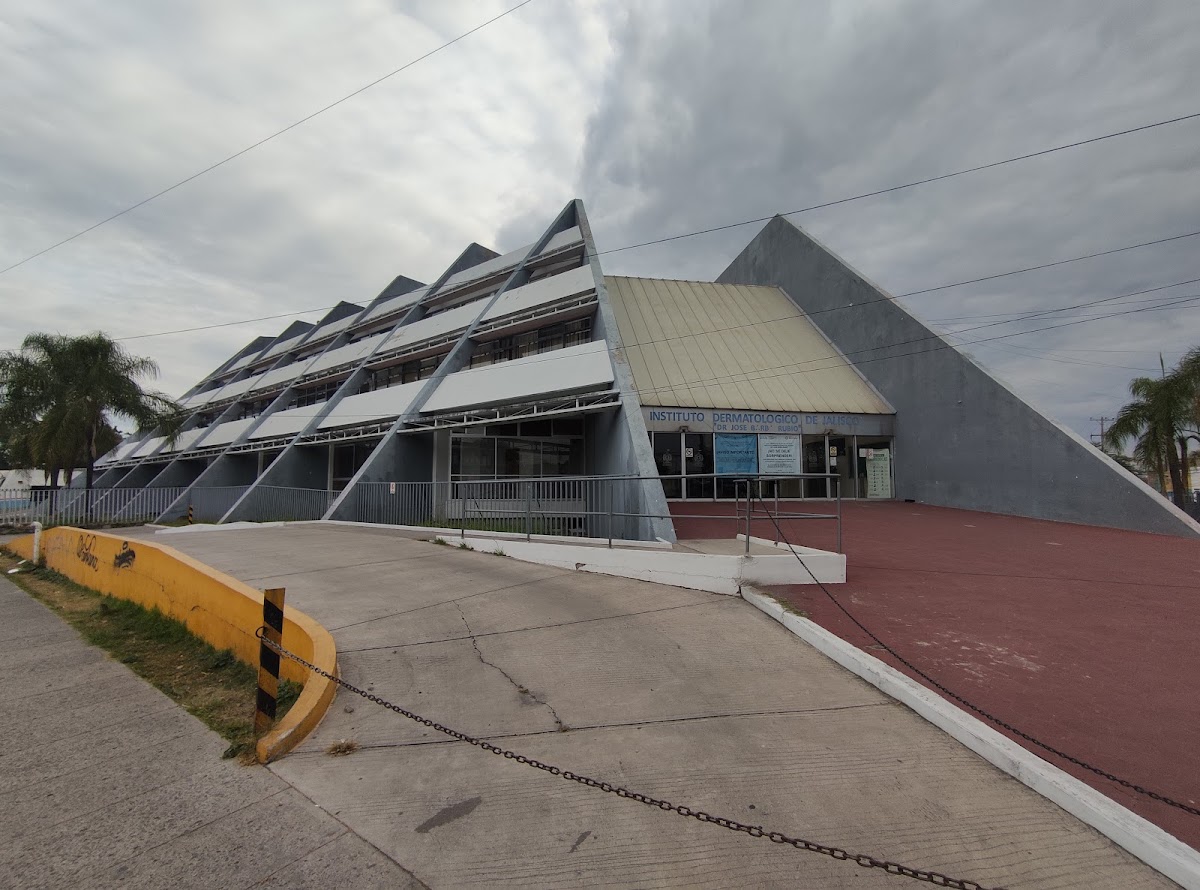 Instituto Dermatológico de Jalisco "Dr. José Barba Rubio" — foto 2