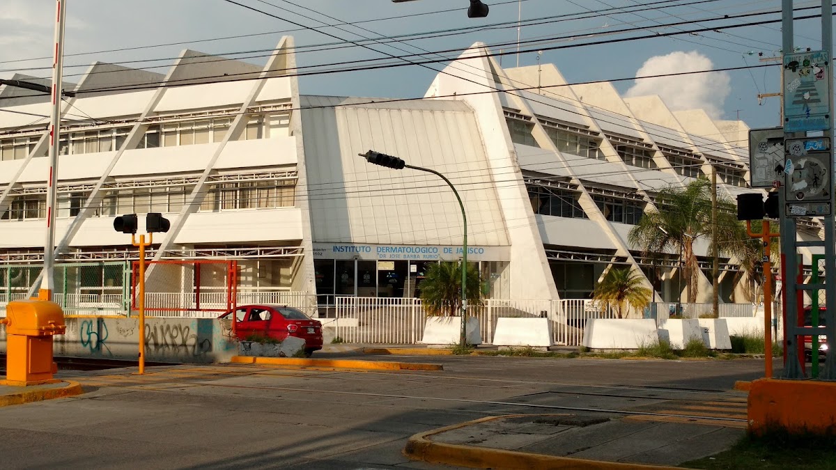 Instituto Dermatológico De Jalisco — foto 2