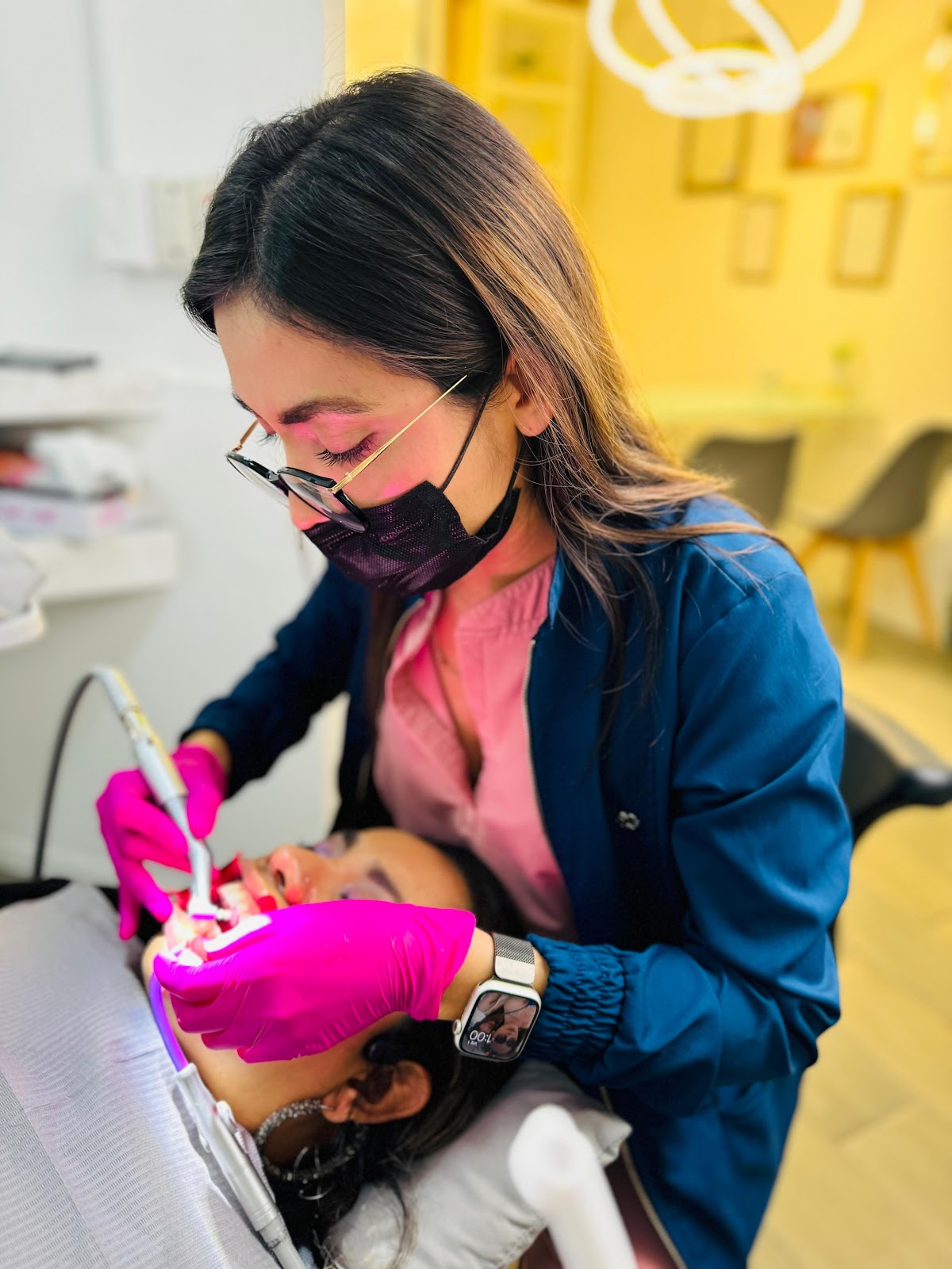 Ortodoncia y Odontologia estética Dra. Vanessa Rivera