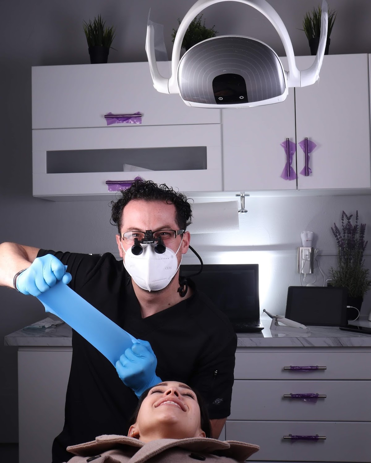 Dr. Héctor Aguiñiga - Endodoncia, root canal tijuana