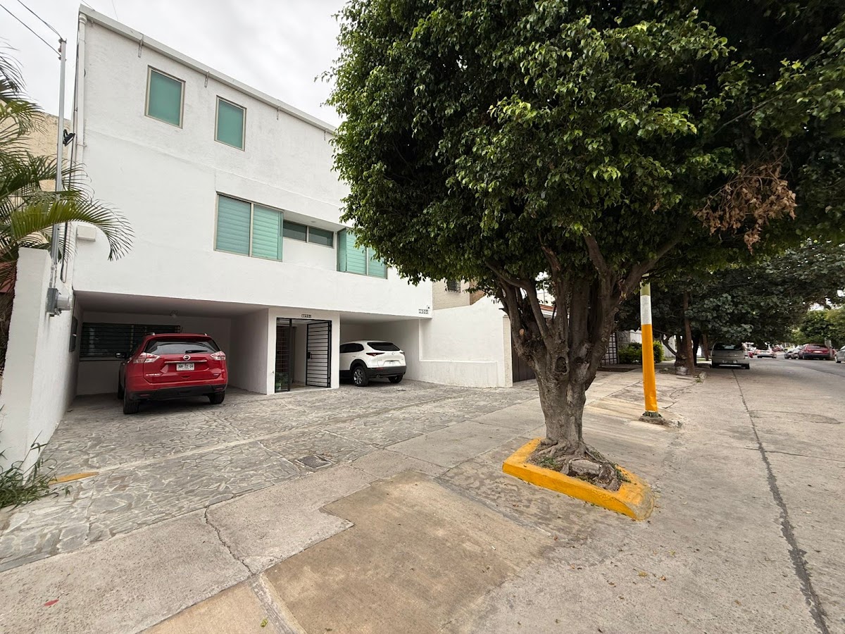 Dra. Grecia Paulina Padilla — foto 2