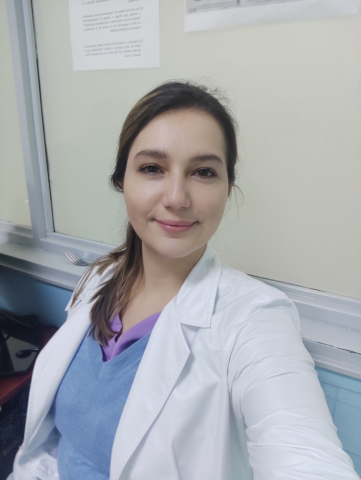 Dra. Diana Karen López Araiza Esparza. Dermatóloga en León