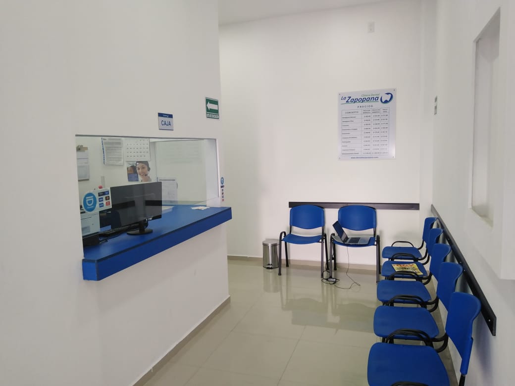 Clínica dental La Zapopana - Plaza Las Torres