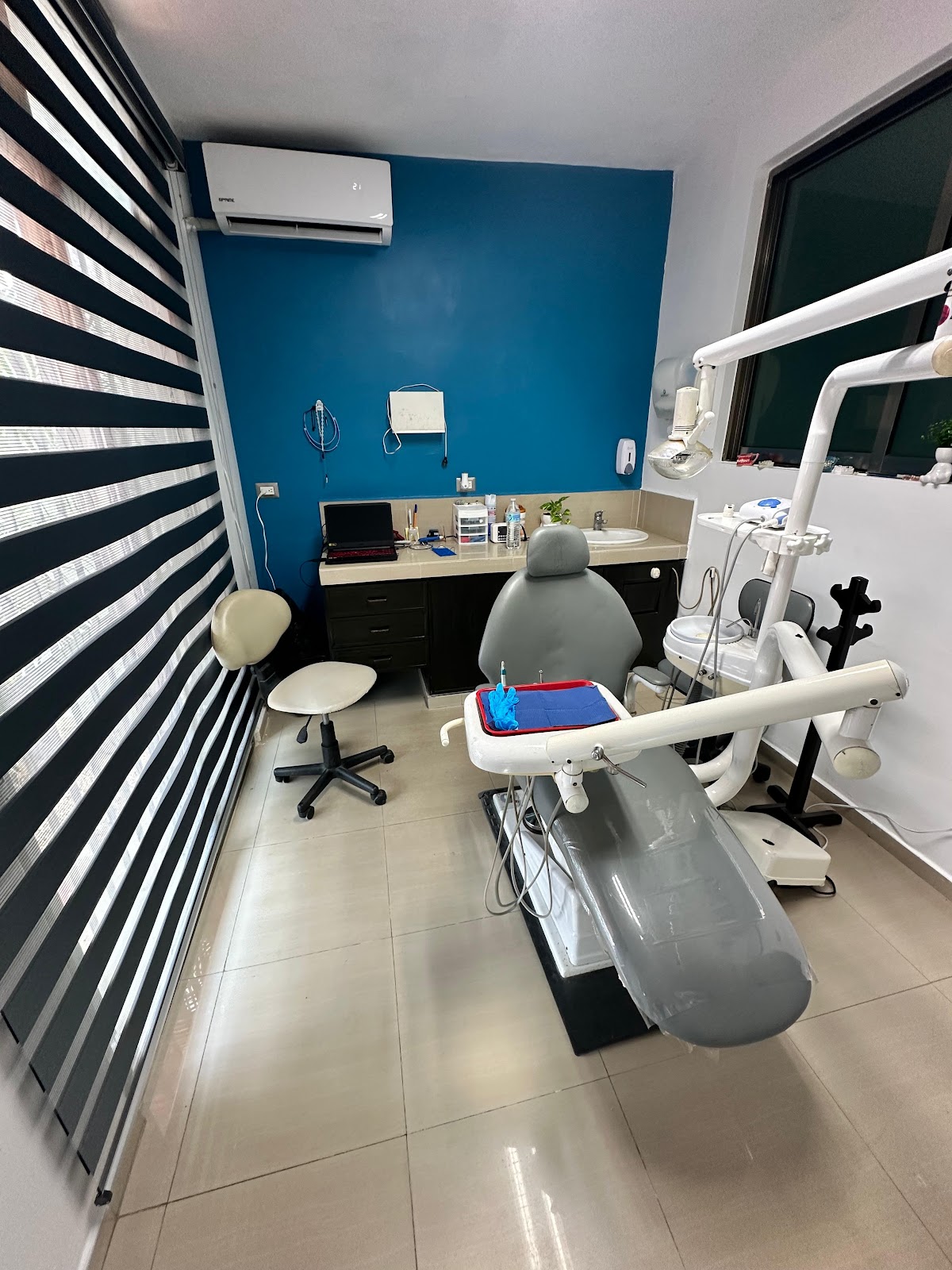 Dentista Efrain A. Burgos — foto 2