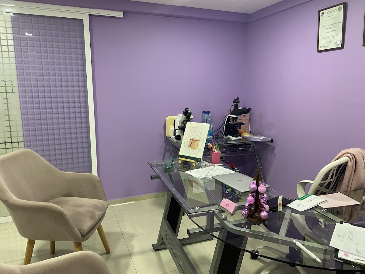Dra. Lorena Barrón — foto 3