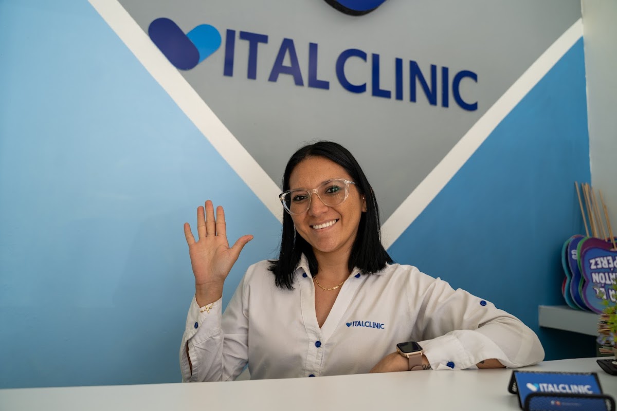 Clínica Dental Vitalclinic Mérida Miraflores | Dentistas, Odontopediatras & Brackets — foto 3