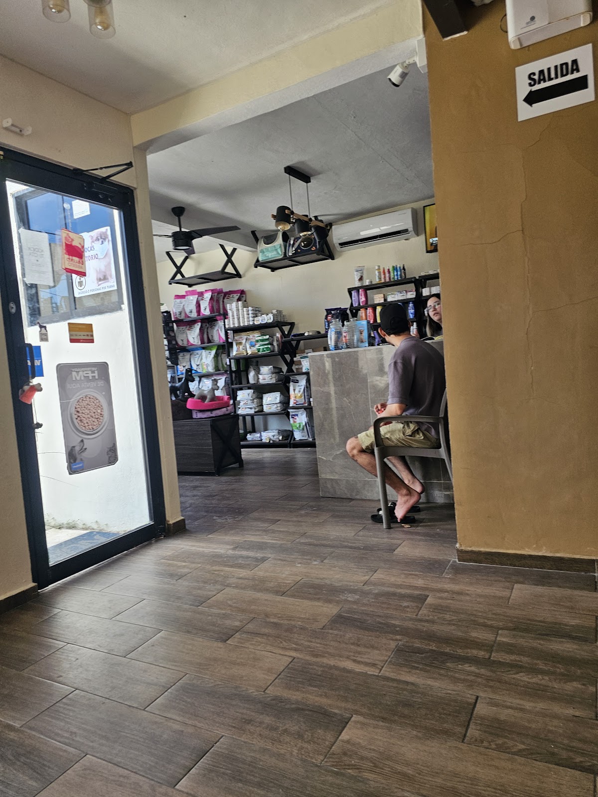 Clínica Veterinaria Mascotas boutique & spa — foto 3