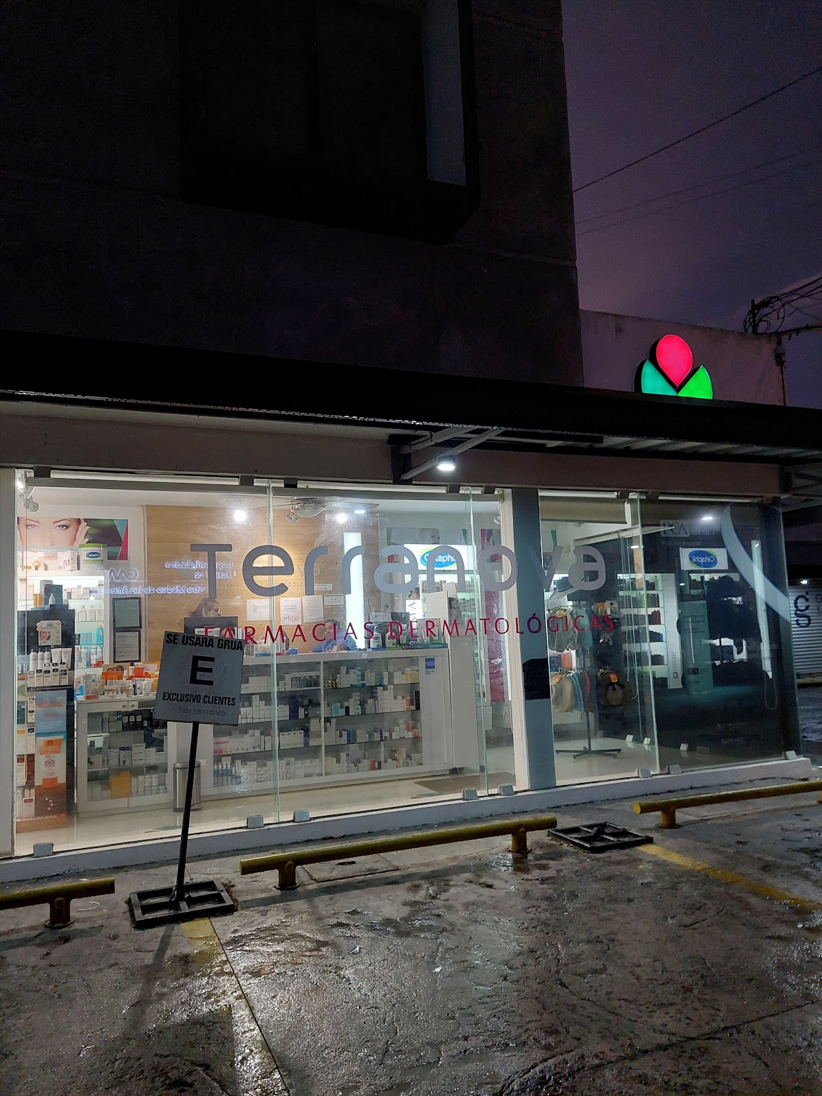 Farmacia Dermatológica Terranova
