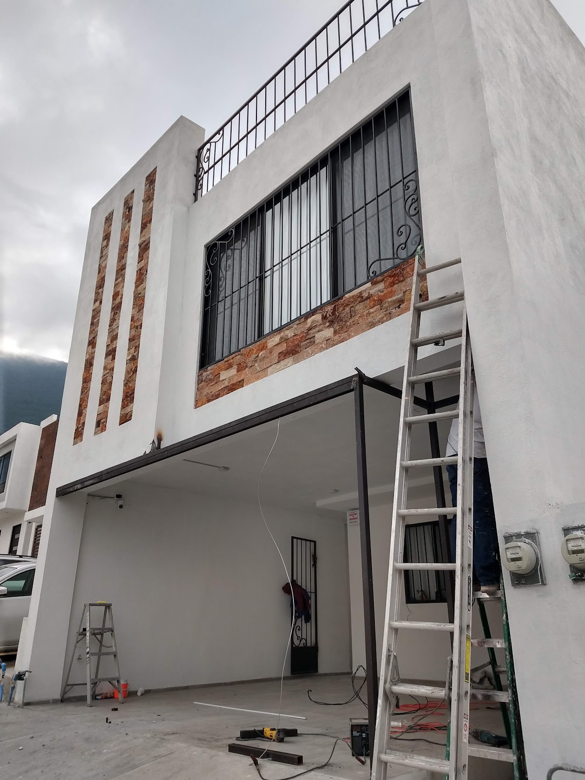 Mantenimientos Poniente (Plomero, Electricista, Herrería, Pintura)