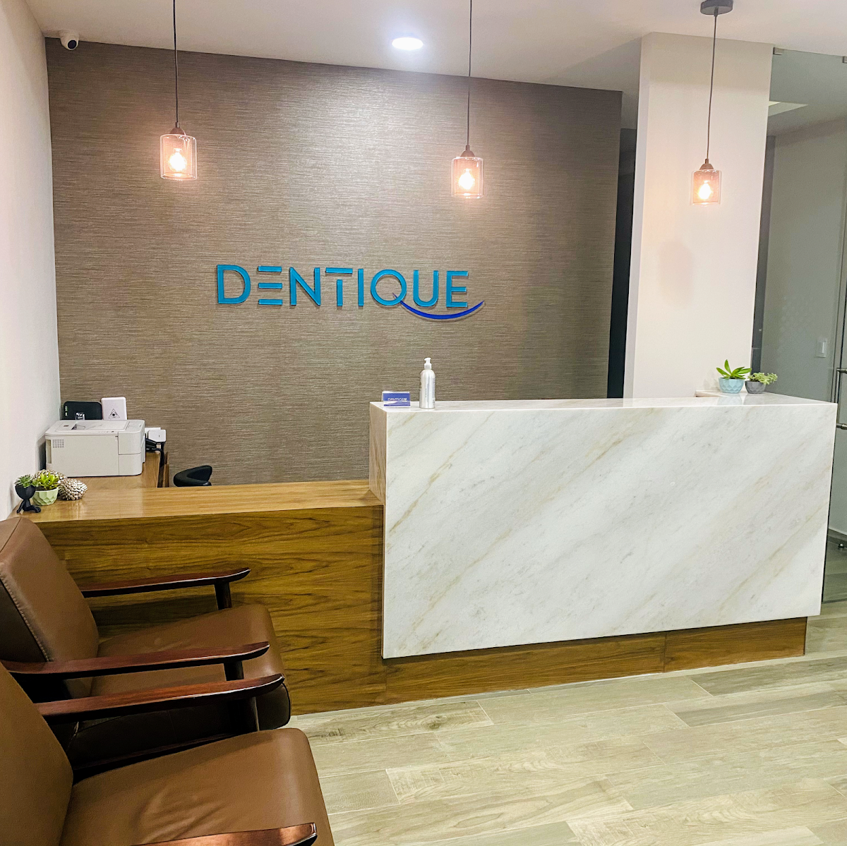 DENTIQUE — foto 3