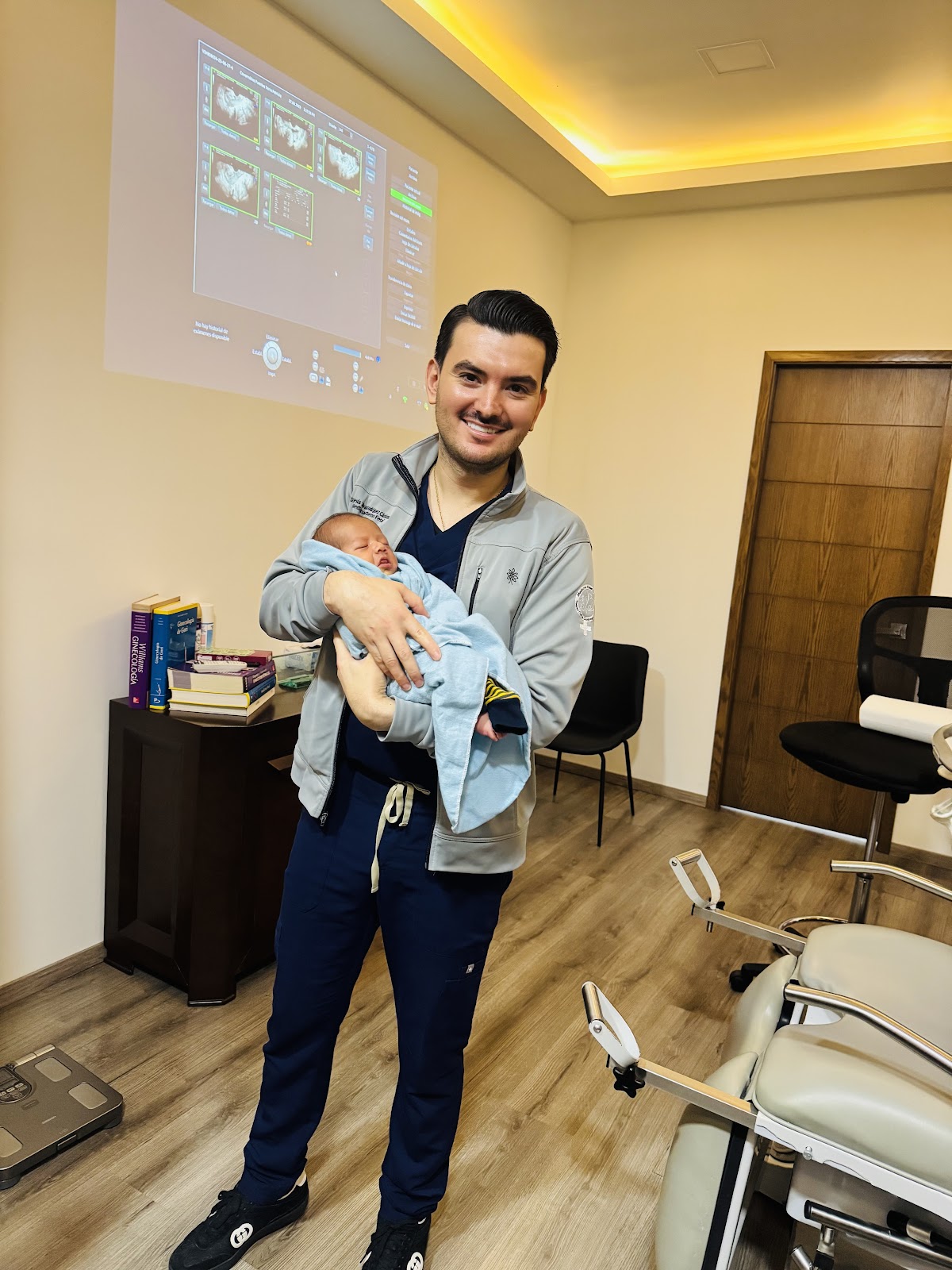 Dr. Jesús Salvador Rodríguez Cárdenas - Ginecólogo y Obstetra, Materno Fetal — foto 3