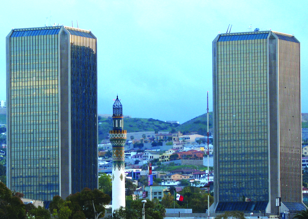 De Hoyos y Aviles. Abogados. Tijuana