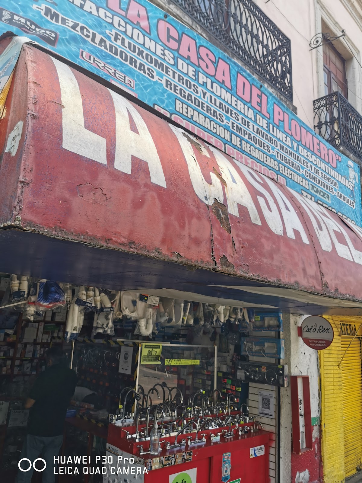 La Casa Del Plomero, Las Américas