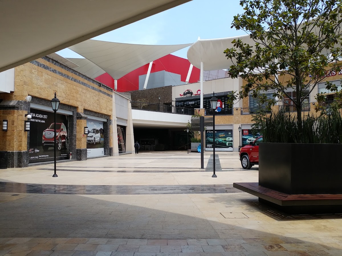 Paseo Altozano, Altozano