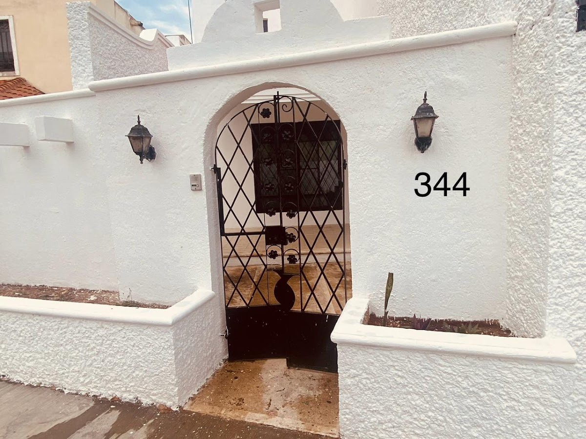 Dra. Claudia Navarro — foto 3