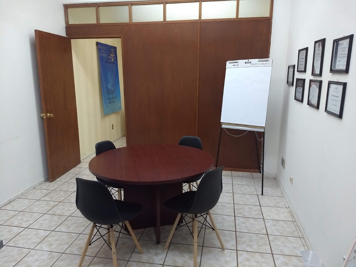 SOLÍS ABOGADOS — foto 3
