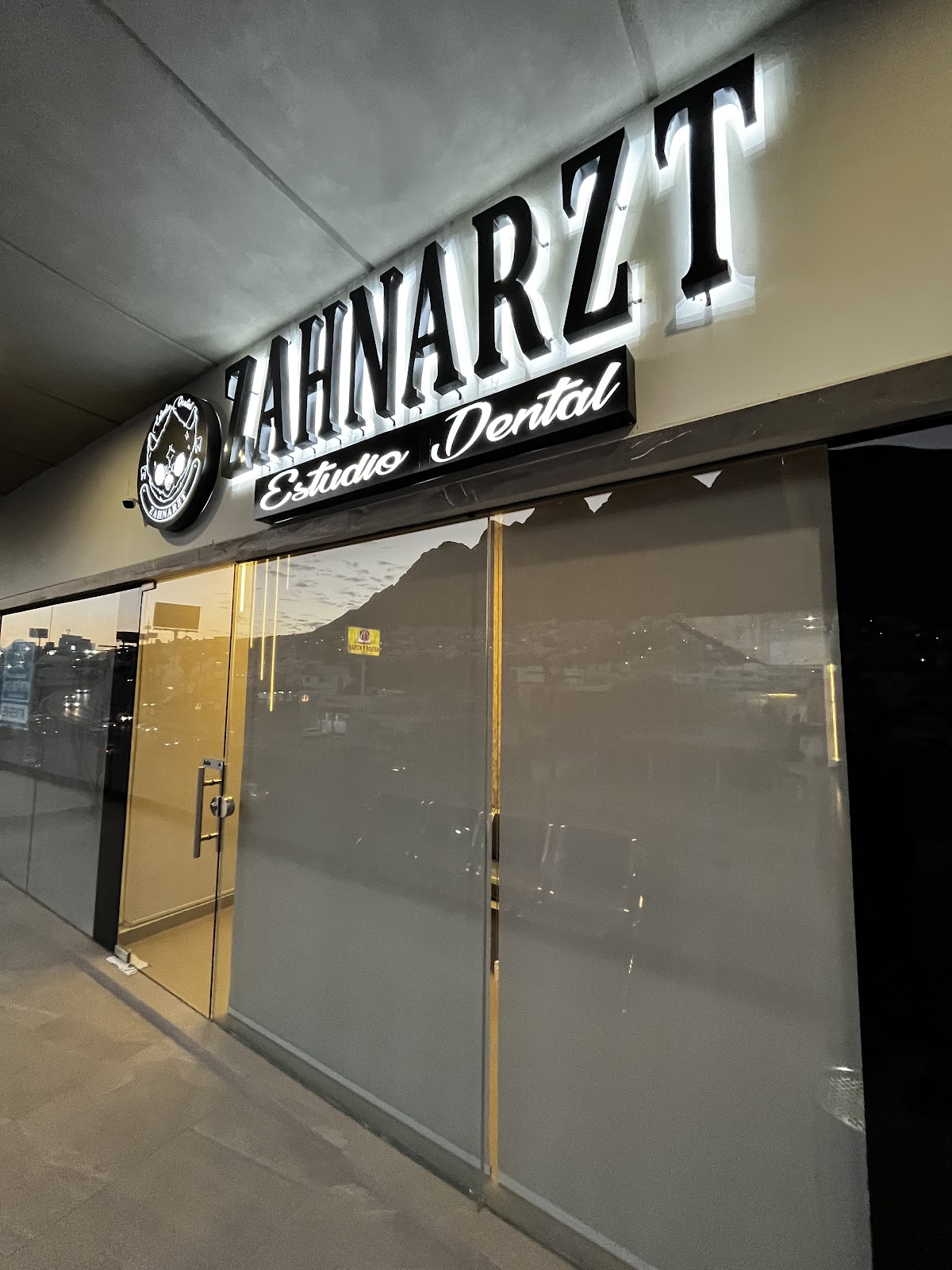 Zahnarzt Estudio Dental- Cumbres - consultorio dental