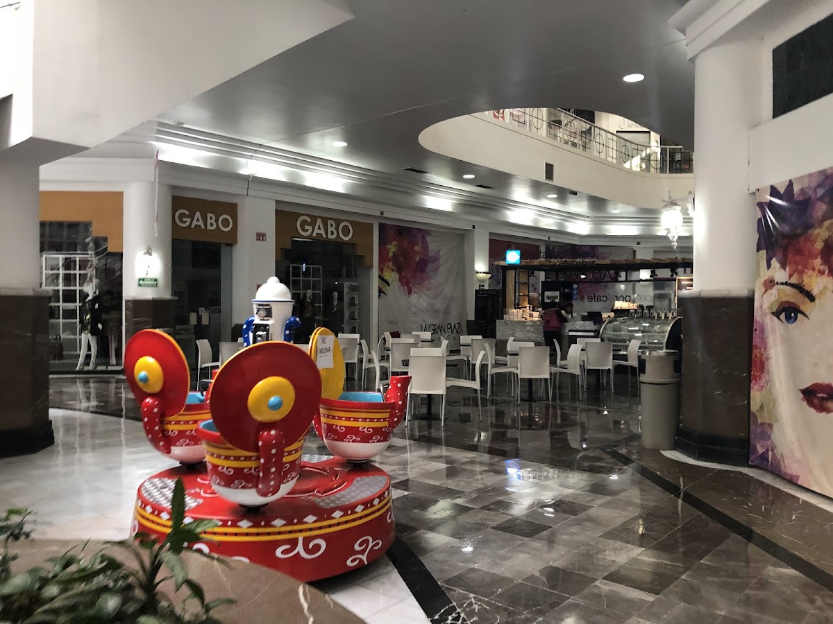 La Gran Plaza — foto 4