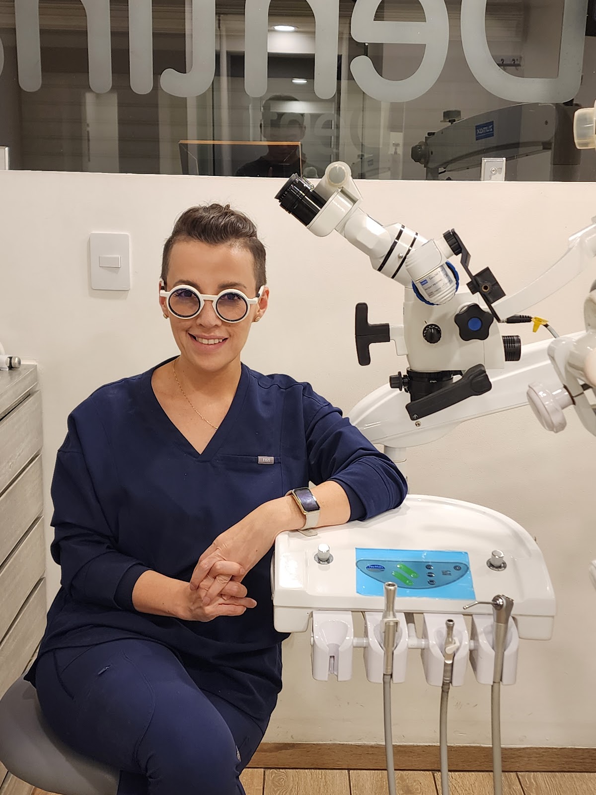 Rocío Leyva - Endodoncia microscopica y tomografía computarizada — foto 3