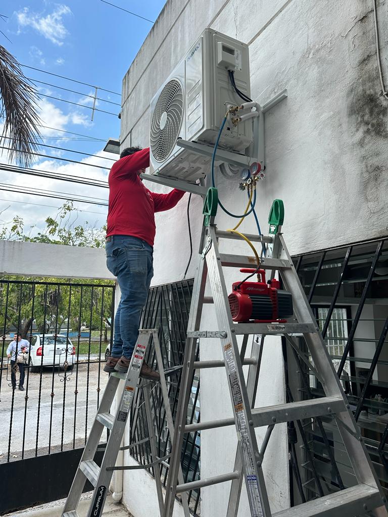 SERBIEN. Plomero, electricista y aires acondicionados en Merida — foto 2