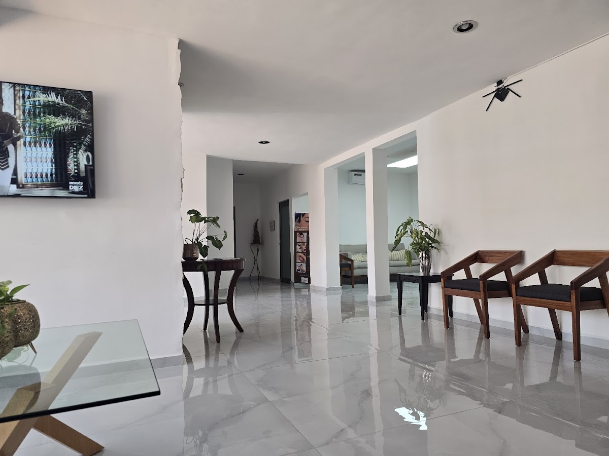 CENTRO DE ESPECIALIDADES MÉDICAS Y ODONTOLÓGICAS DE MÉRIDA — foto 2