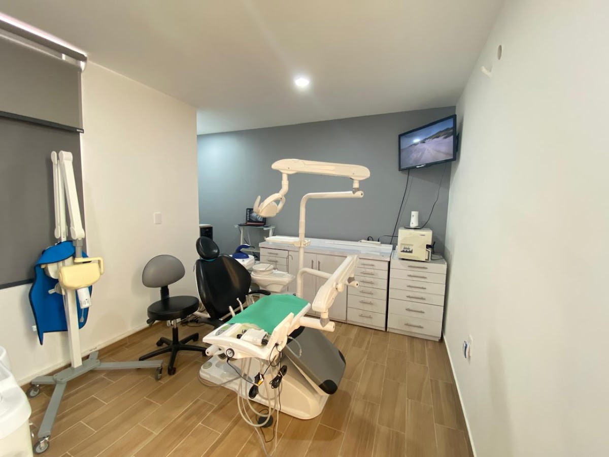 Dra. Christian De la Mora Morado, Dentista - Odontólogo — foto 4
