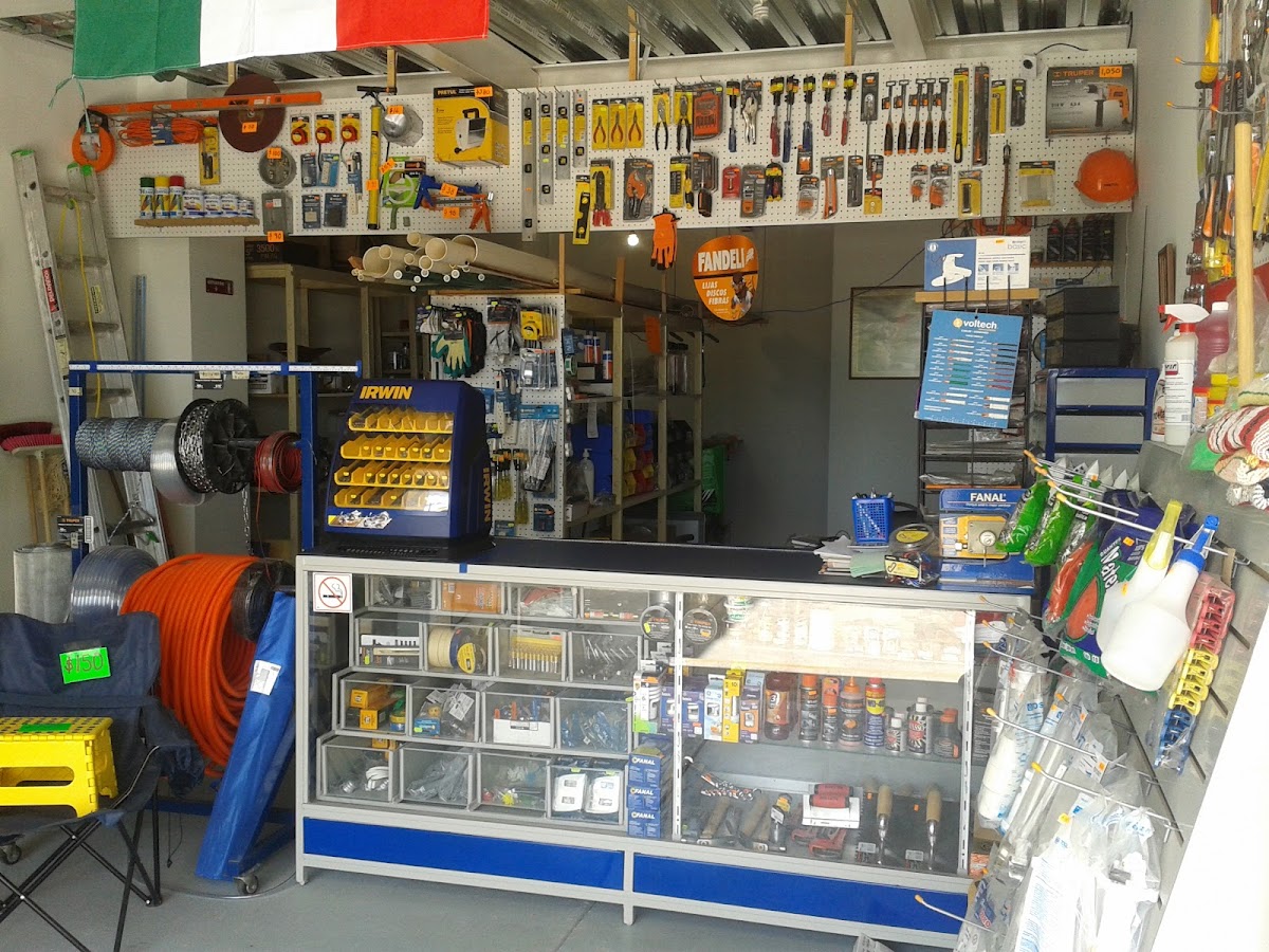 FERRETERIA HOME TOOLS — foto 3
