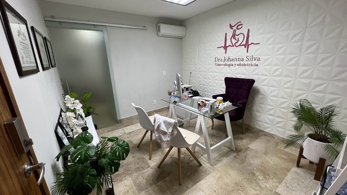 Dra Johanna Silva , Ginecologia y Obstetricia