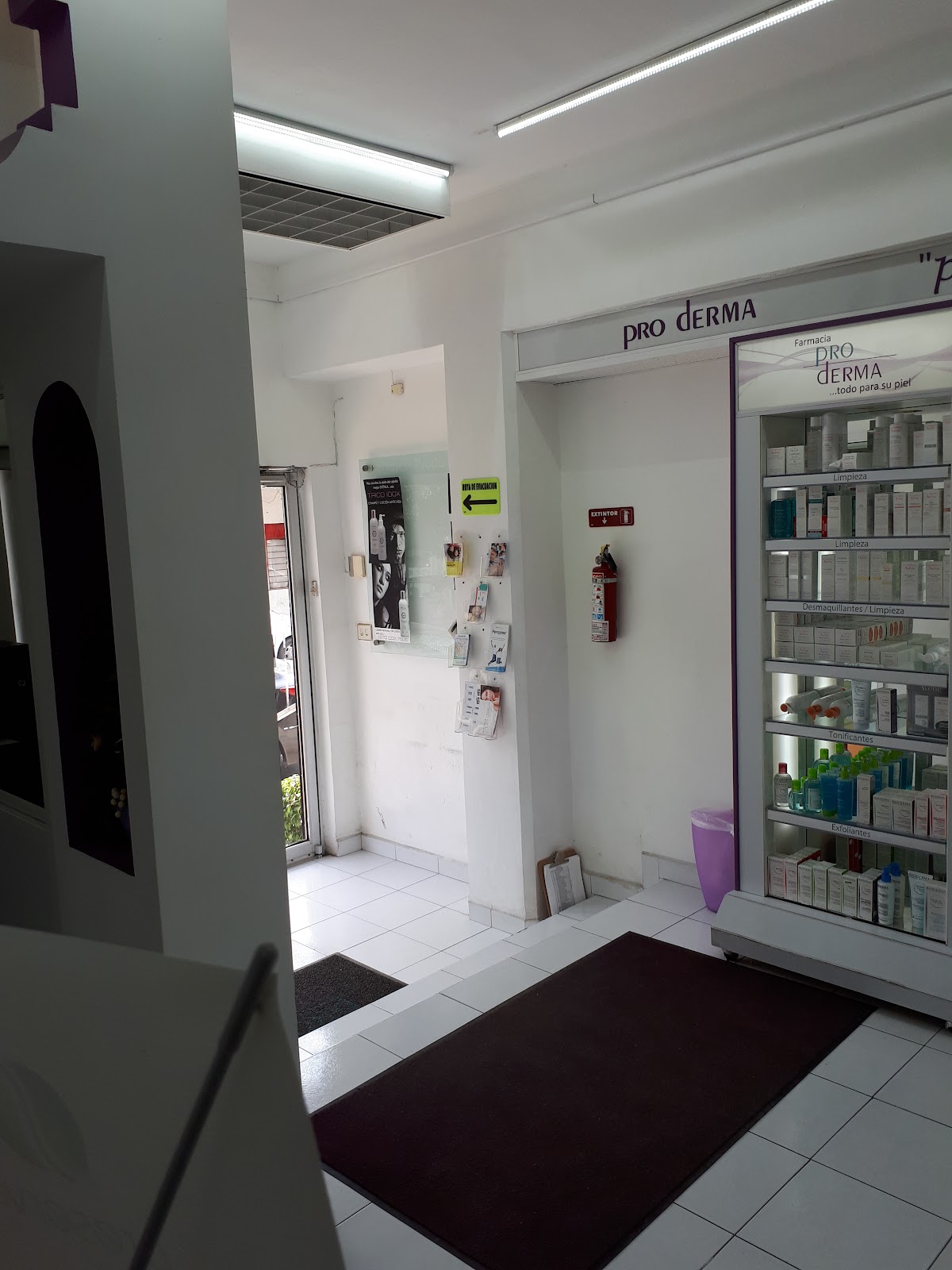 Centro de Dermatología de Monterrey - Leones — foto 2