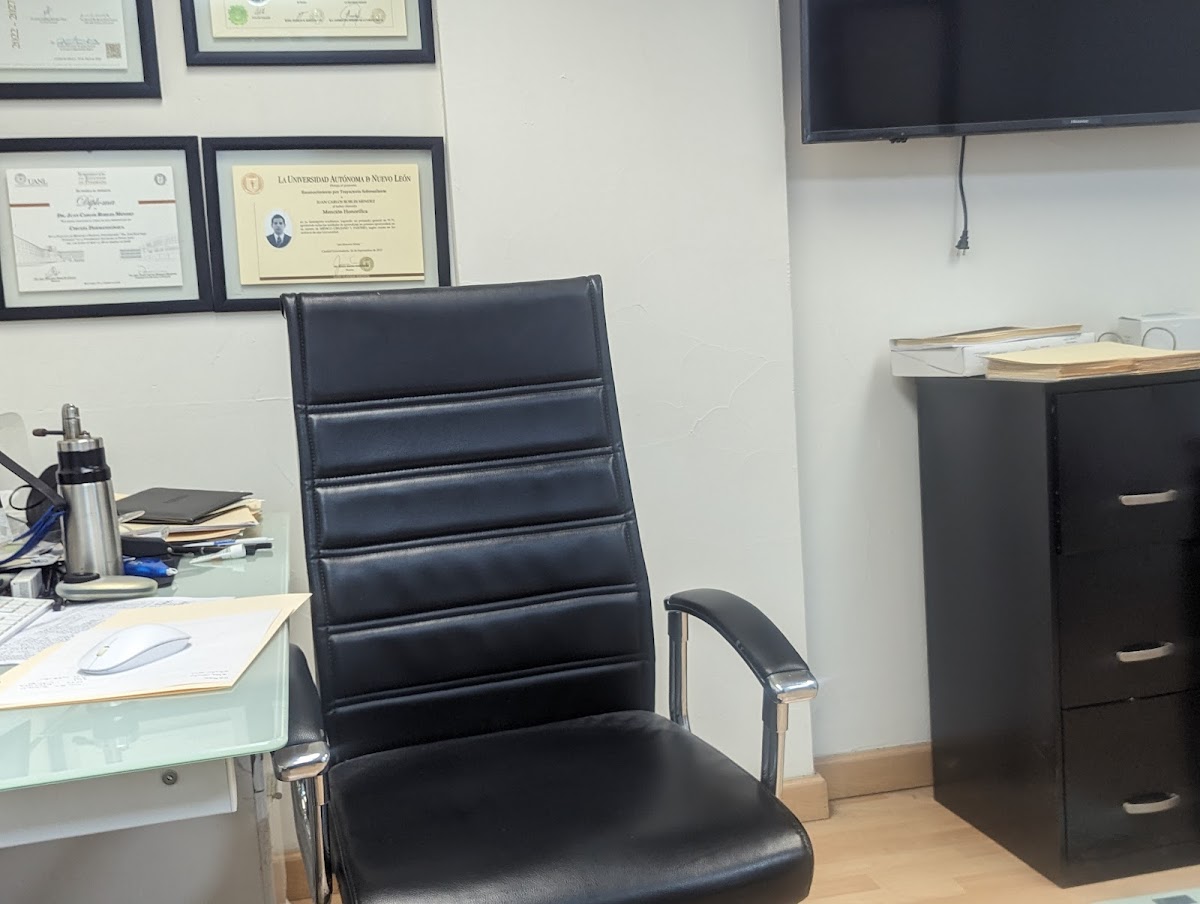 Dr. Juan Carlos Robles Méndez Dermatólogo — foto 3