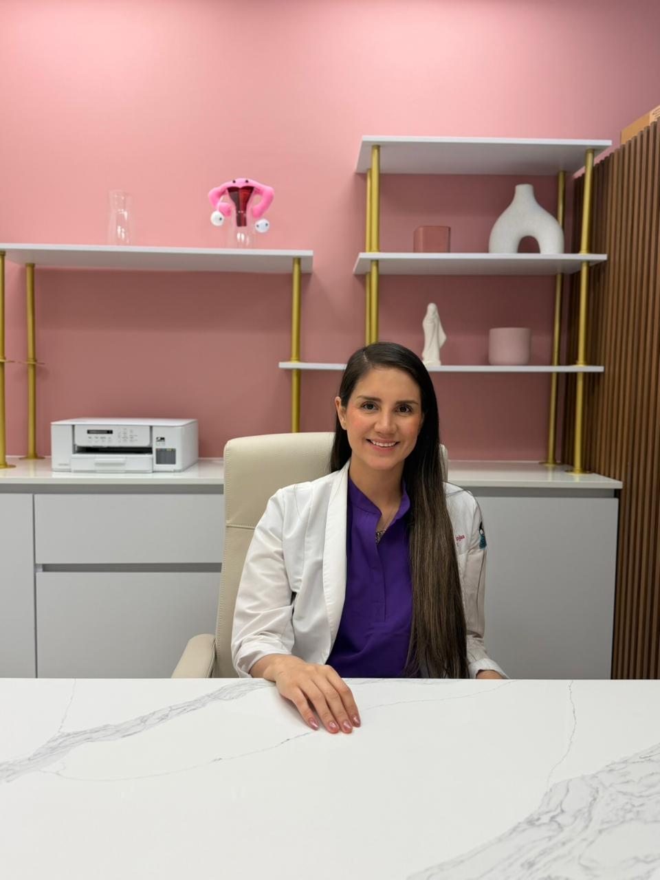 Dra. Yithzel Luna | Ginecóloga y Especialista en Fertilidad