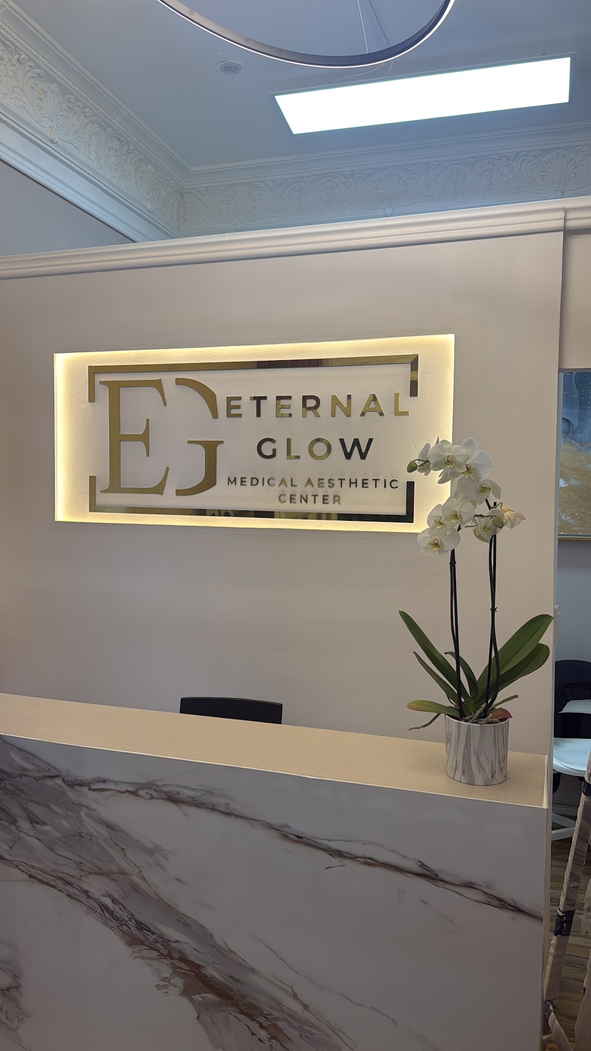 Eternal Glow CDMX Roma Norte (English speaking) - Botox | Hilos PDO | Sculptra | Fillers & more