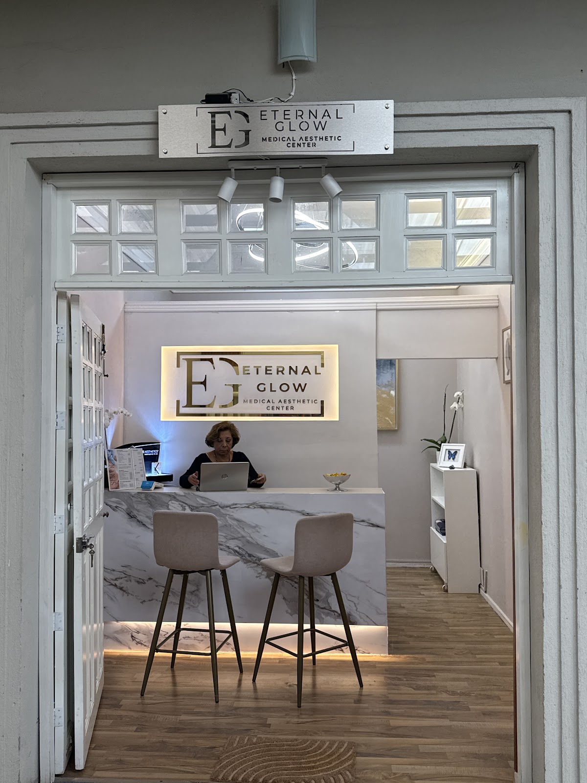 Eternal Glow CDMX Roma Norte (English speaking) - Botox | Hilos PDO | Sculptra | Fillers & more — foto 2