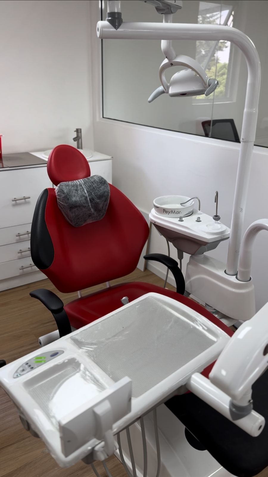 Óscar Téllez - Odontología y Ortodoncia (Dentist) — foto 2