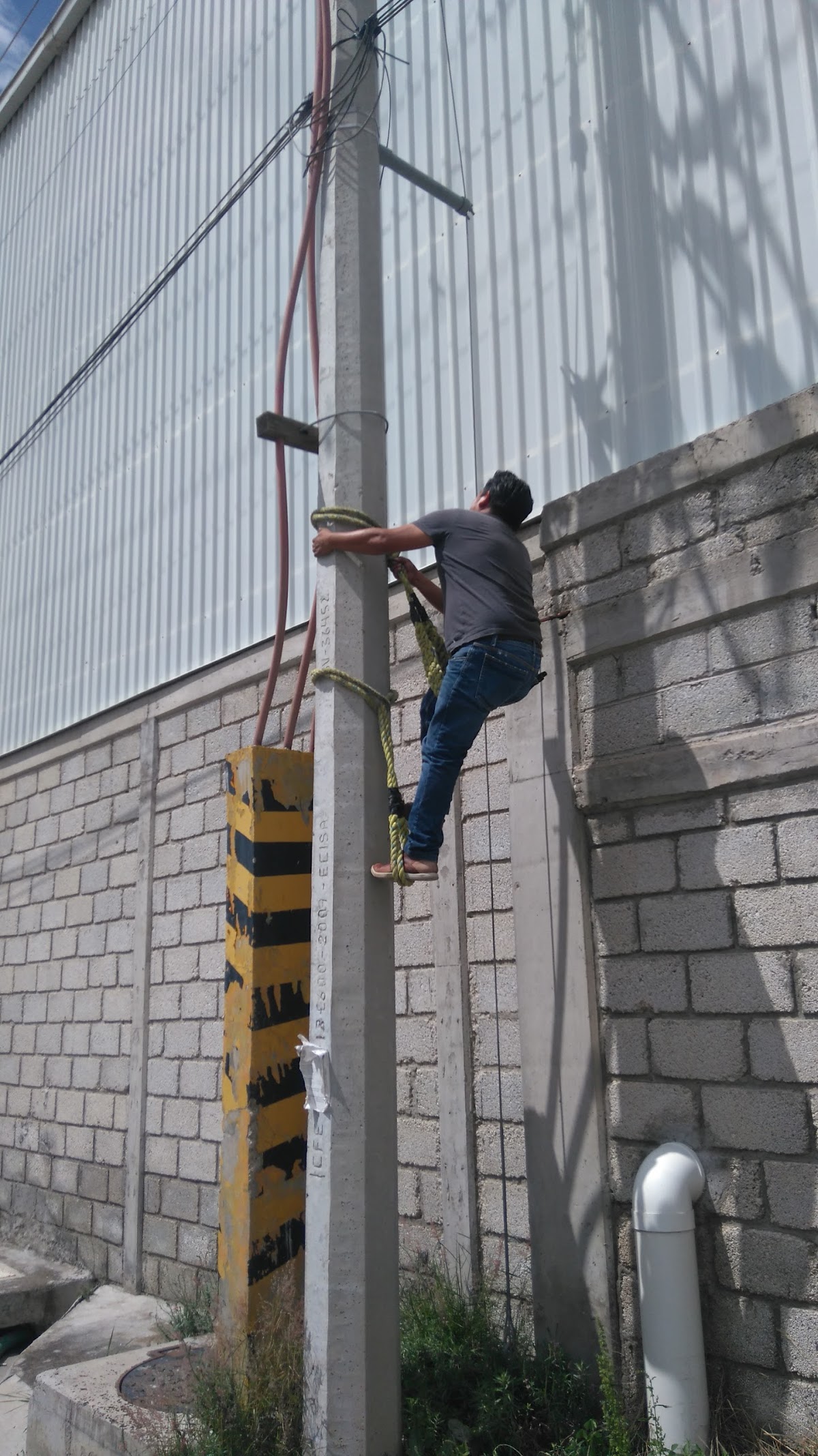 Servicio Electrico Espinosa, Otras zonas