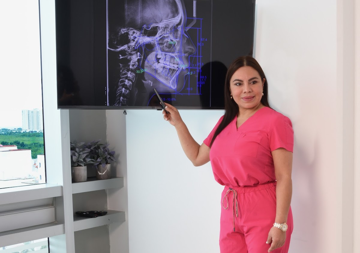 Ortodoncia Biológica y Estética Dental — foto 2