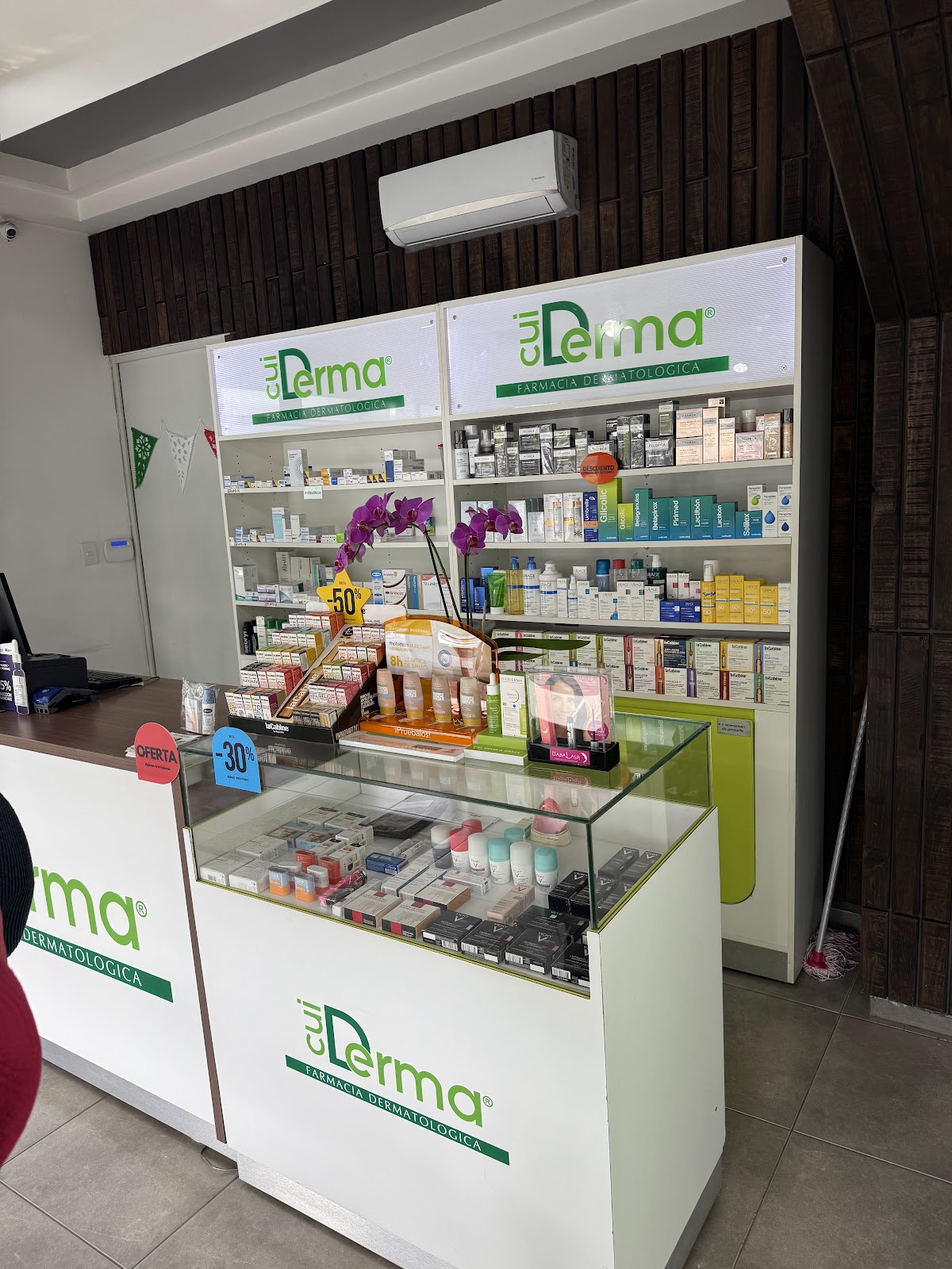 Farmacia Dermatológica Cuiderma Jurica — foto 2