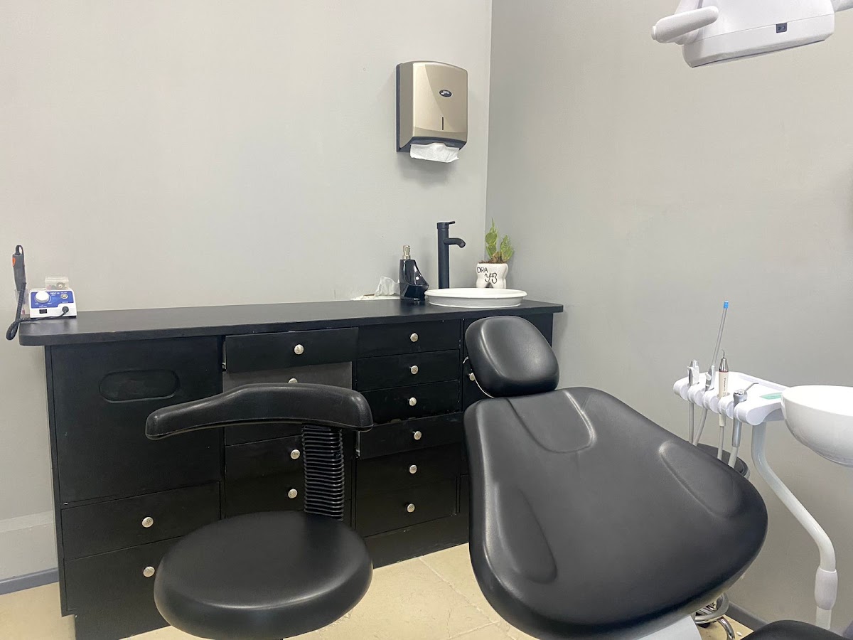 Implant&Design Solutions by Dr Hernández