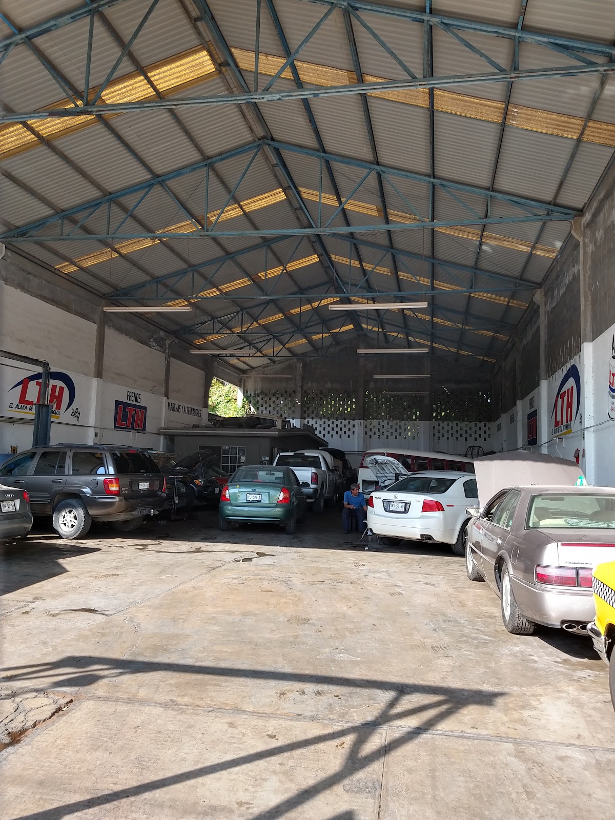 Servicio automecanico y eléctrico