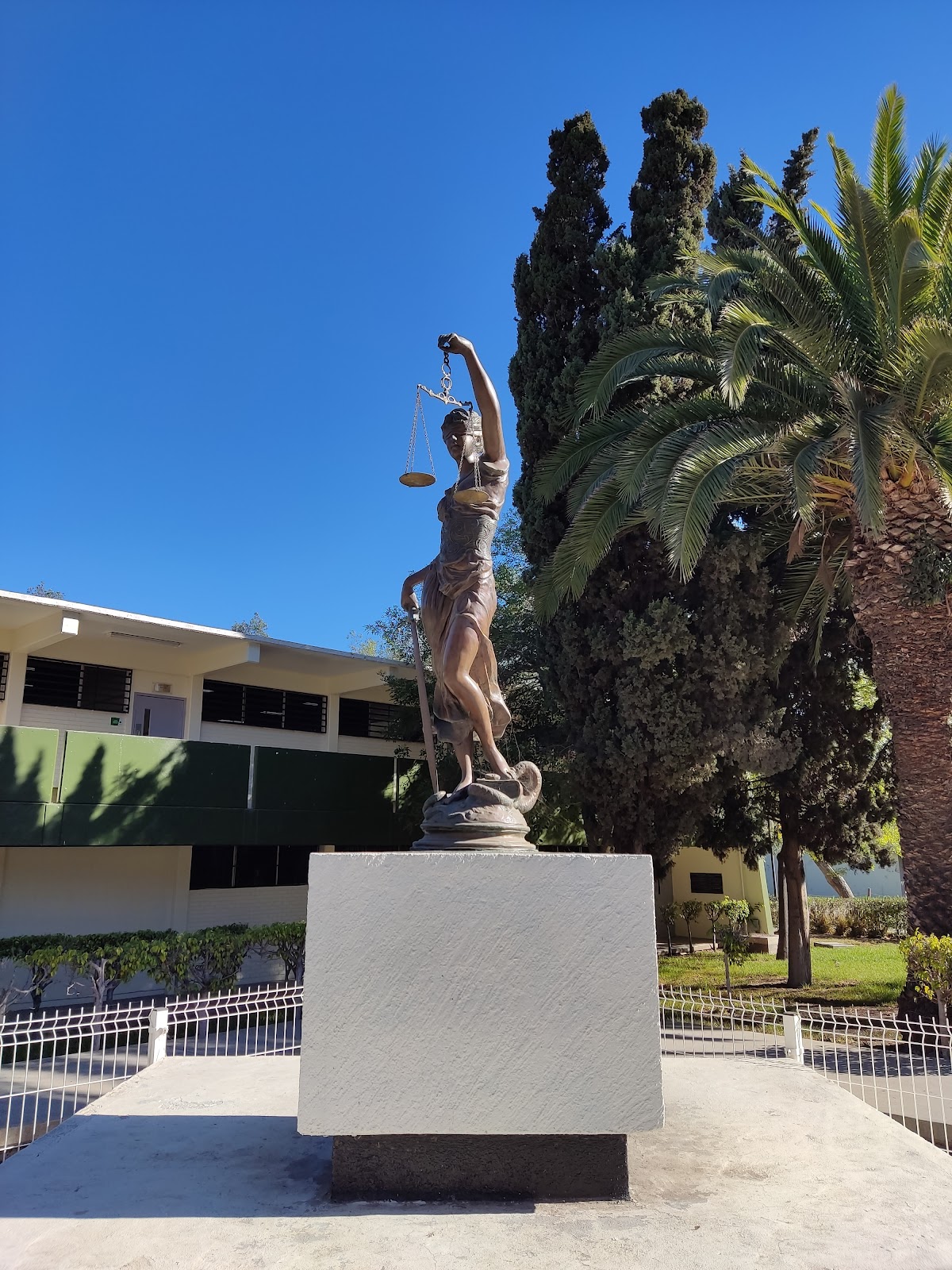 Facultad de Derecho Campus Tijuana UABC — foto 3
