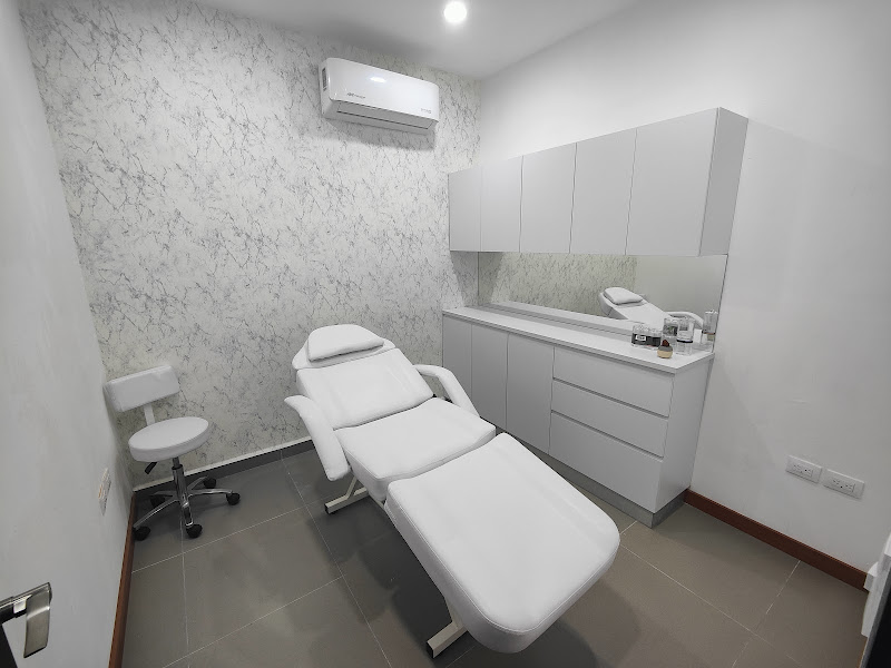 Derma y Láser Cumbres — foto 3