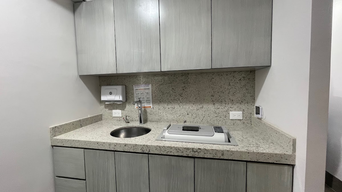 Dra Claudia Elizalde Molina — foto 4