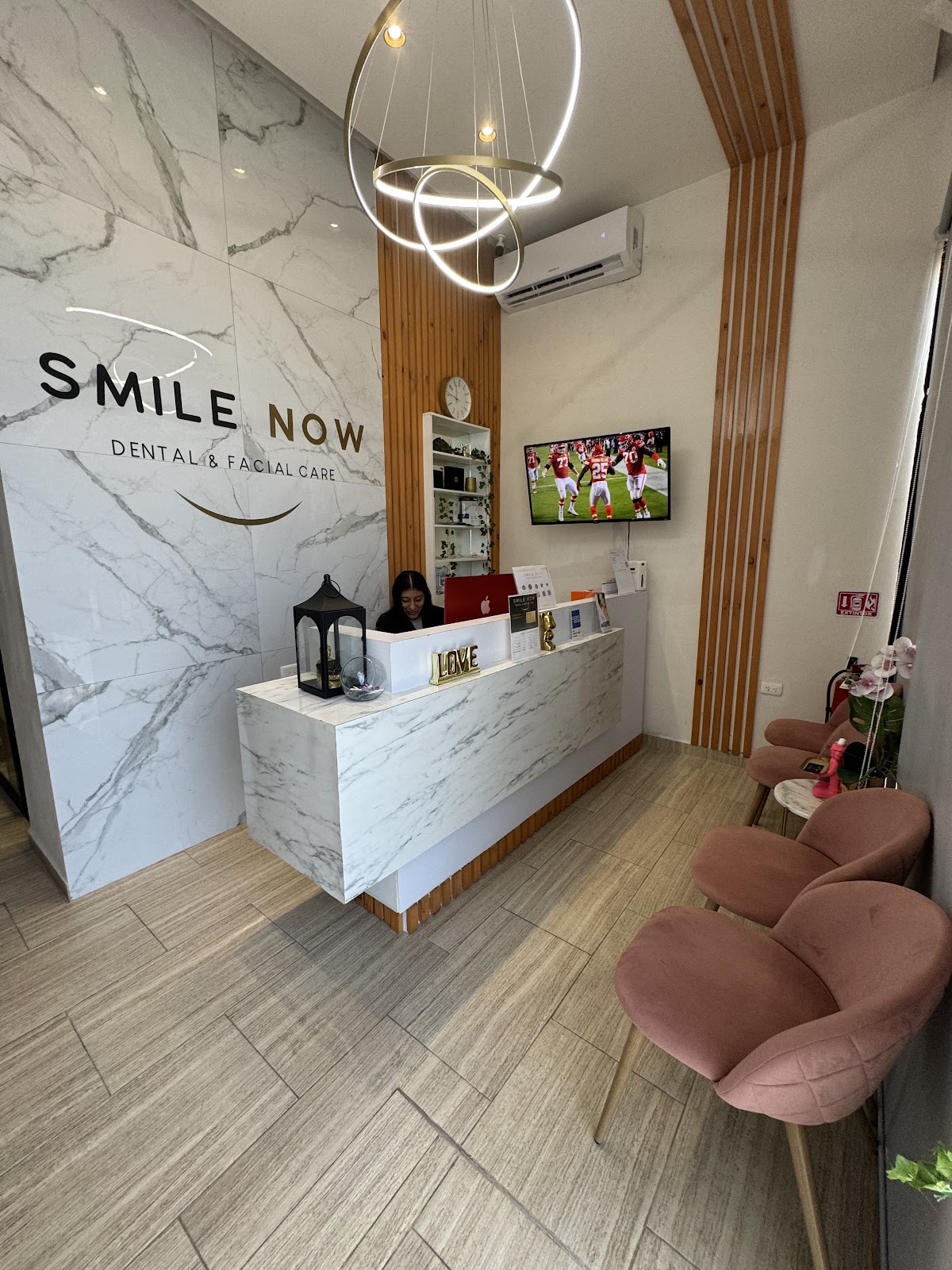 Smile Now Dental & Facial Care — foto 2