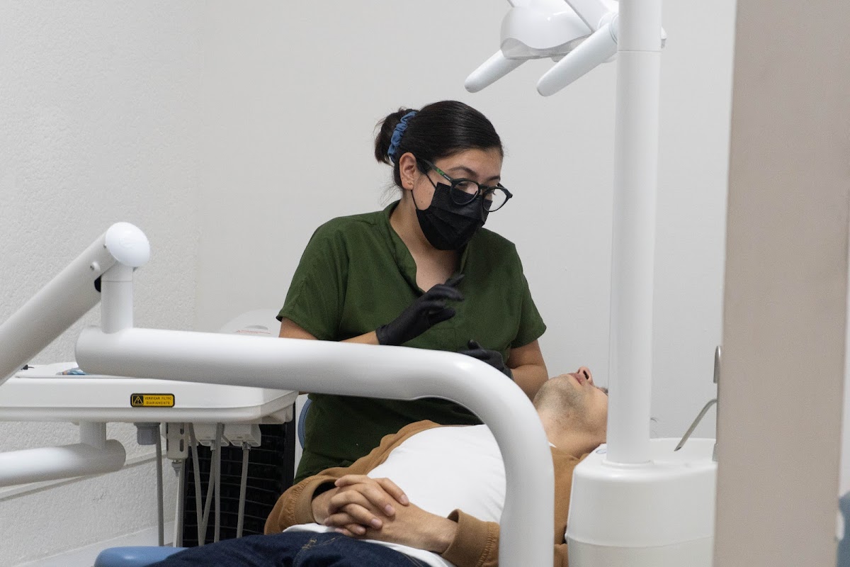 Clínica Dental Diente 8 — foto 2