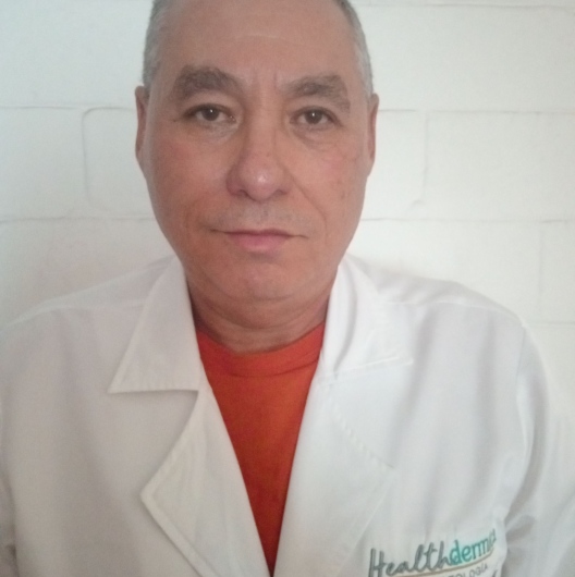 Dr. Osbert Villalobos Benitez, Dermatólogo