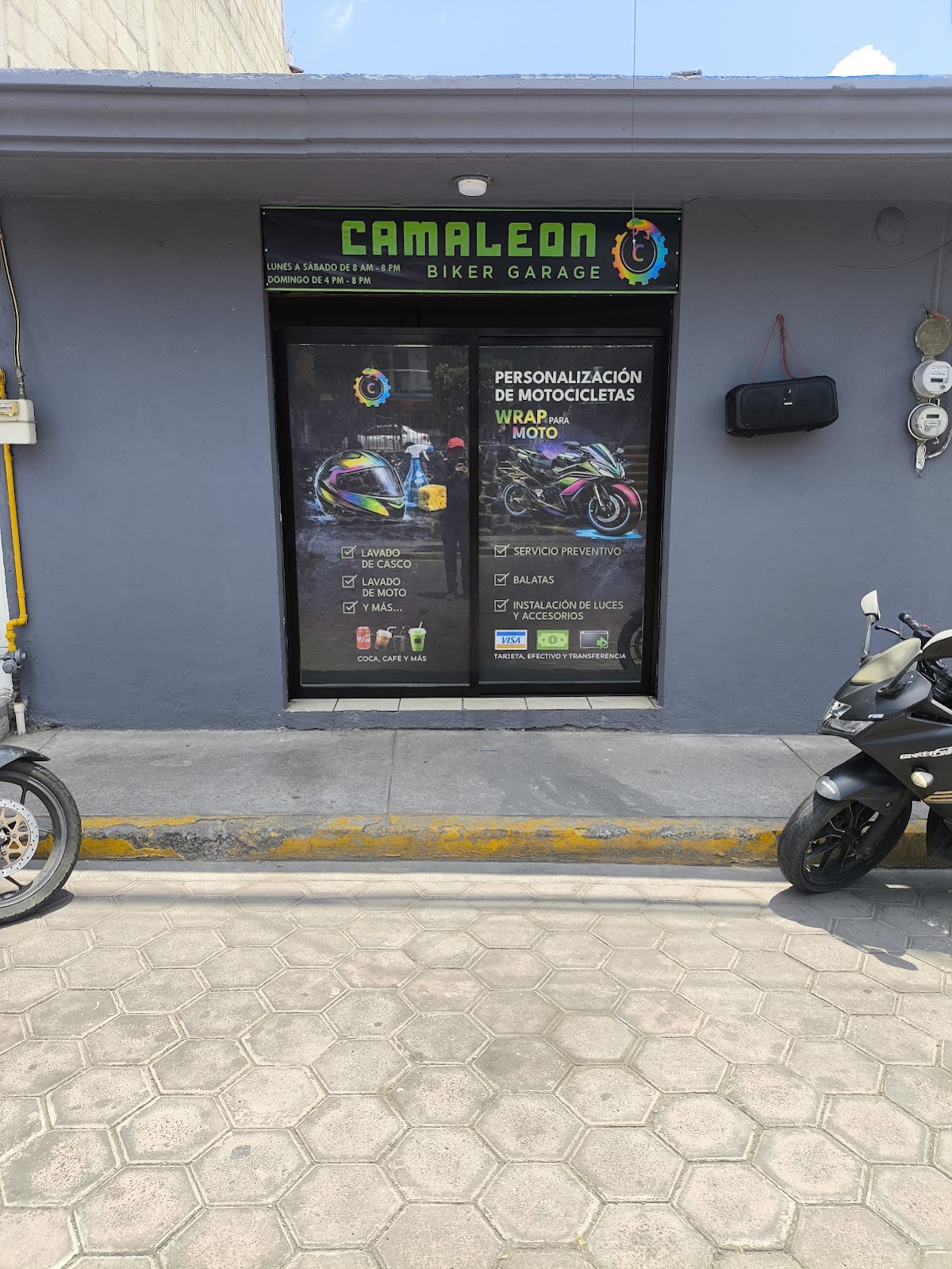 Camaleon Biker Garage