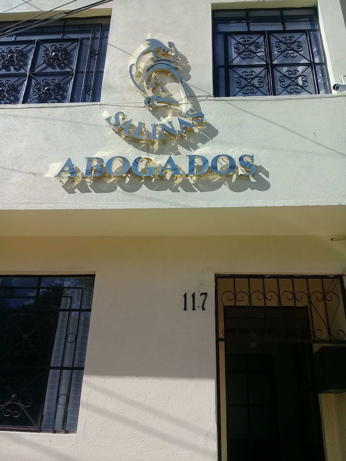SALINAS ABOGADOS E INMOBILIARIA — foto 3